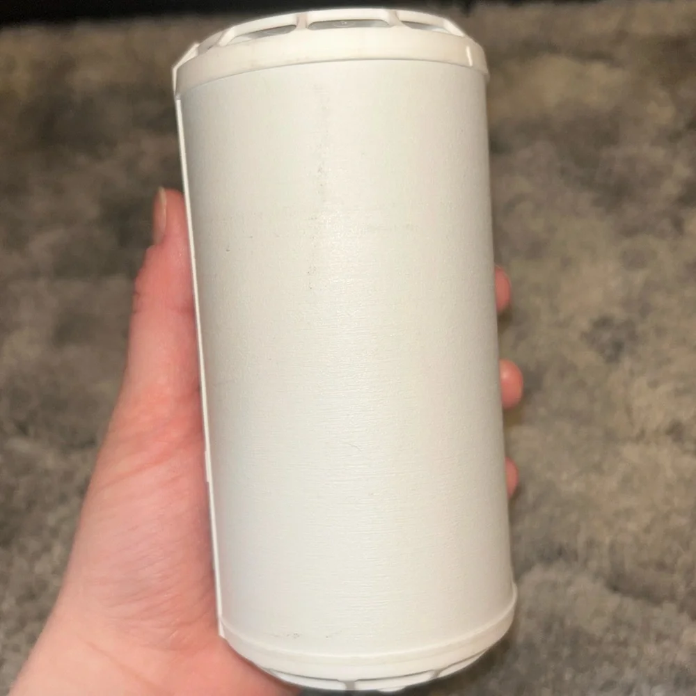 Scentsy Go Solid White Portable Diffuser With Pods